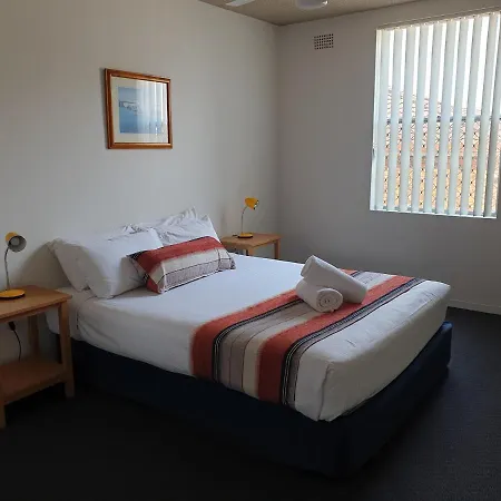 Oxley Cove Holiday Apartment-3