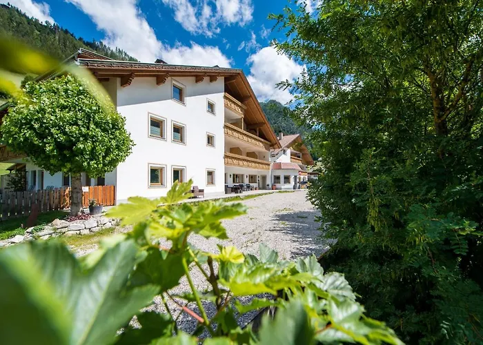 Hotel Sonja Cadipietra