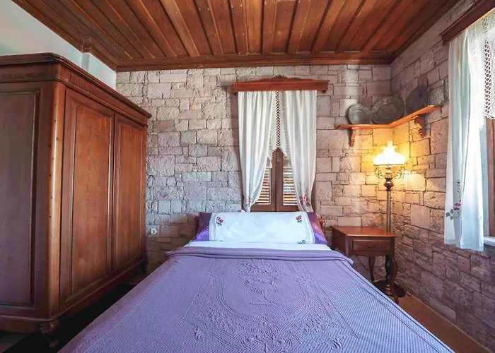 Cunda Tas Konak Otel Ayvalik