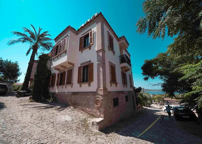 Cunda Tas Konak Otel Ayvalik