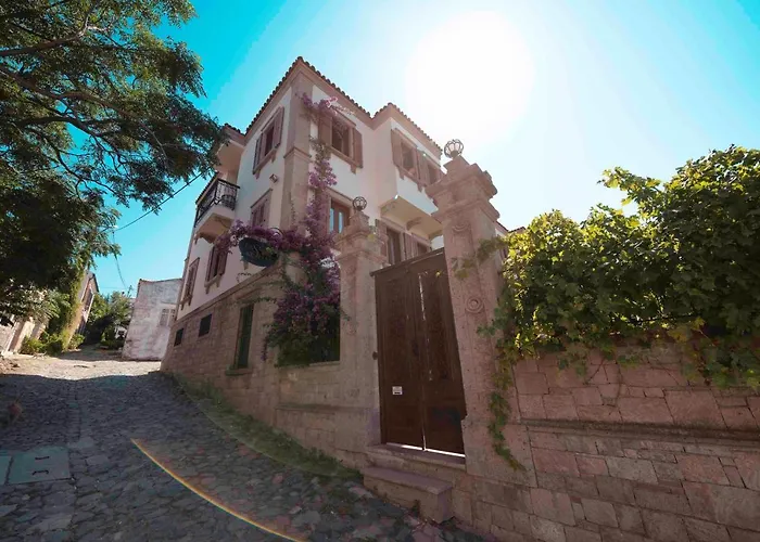 Cunda Tas Konak Otel Ayvalik