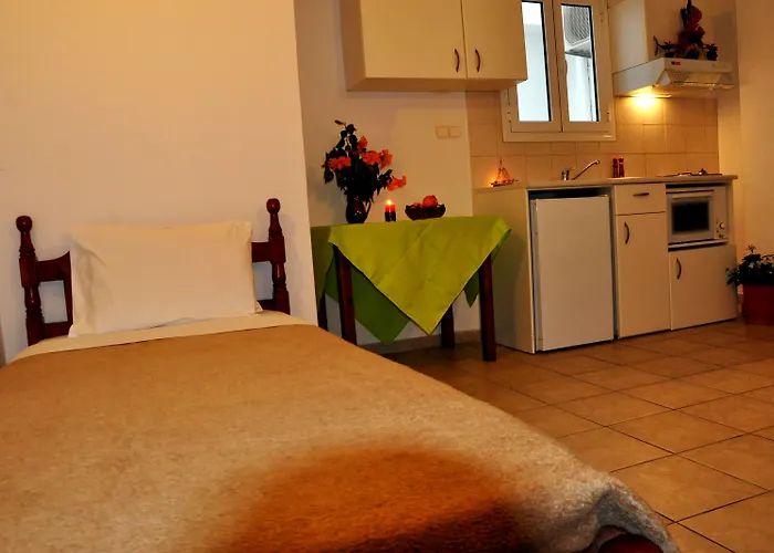 Haris Apartments