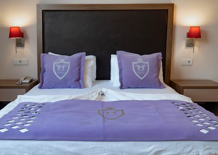 Ladies Beach Suite Hotel (Adults Only)