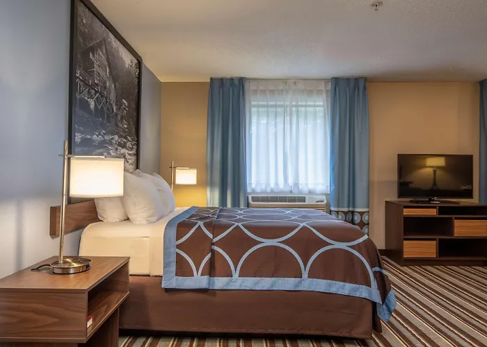 Super 8 By Wyndham Steubenville