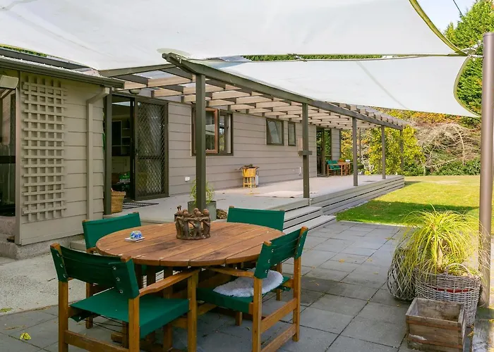 Lupin Lodge Bed & Breakfast Taupo
