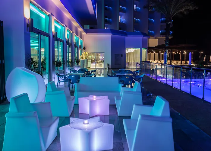 Vassos Nissi Plage Hotel&Spa