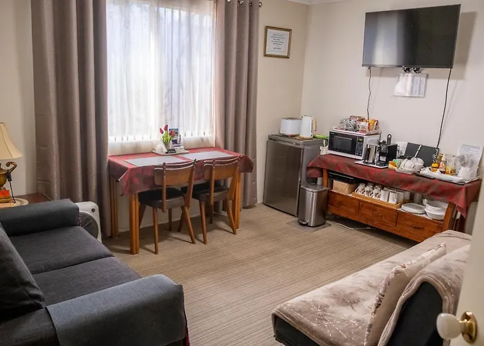 Ascot On Swan Bed & Breakfast