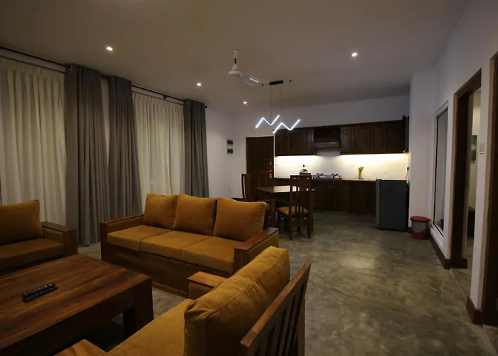 Hotel Refresh Blue Hikkaduwa