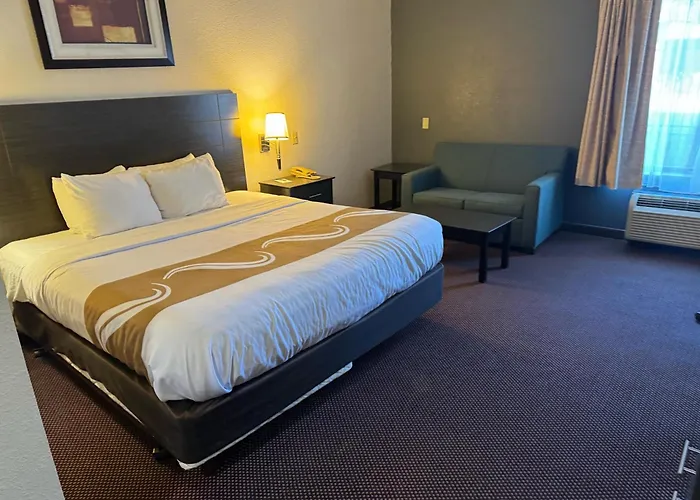 Quality Inn & Suites Hattiesburg North