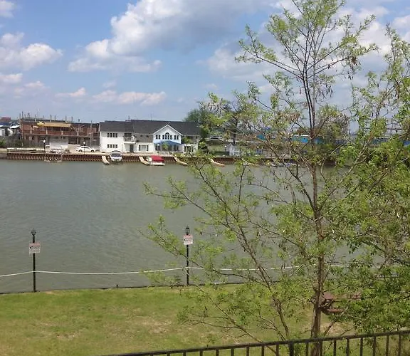 Edgewater Cottages Wasaga Beach
