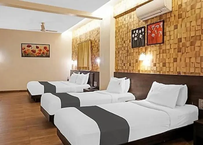 Omkar Executive Hotel Yerandwane