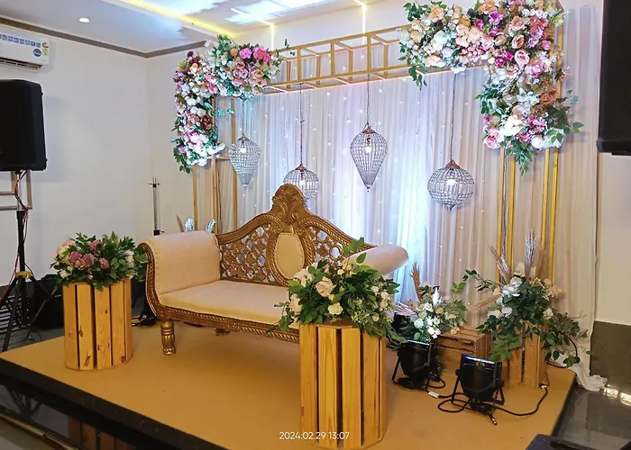 Staybird - B Suite, Business Hotel, Kharadi