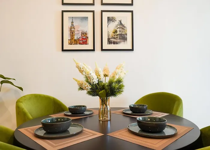 Peaceful Apartment Unit At Tri-Zen,Union Place