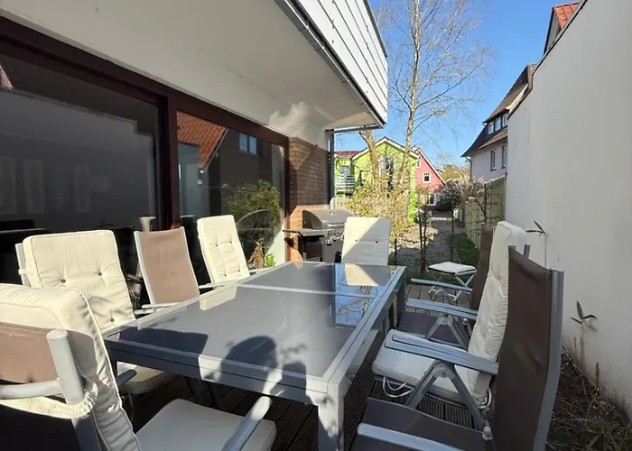 5ZKB großzügiges Ferienhaus Antonia nähe Westkreuz mit 4 Schlafzimmer, Balkon, Terrasse und Parkplatz