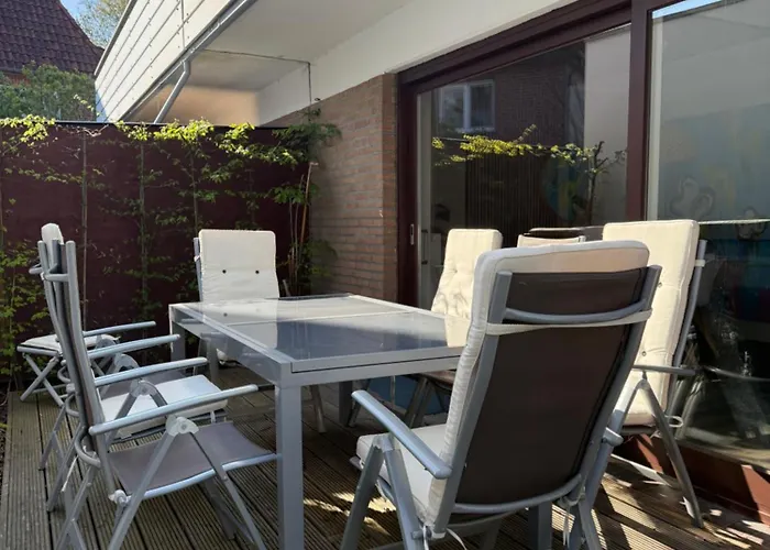 5ZKB großzügiges Ferienhaus Antonia nähe Westkreuz mit 4 Schlafzimmer, Balkon, Terrasse und Parkplatz