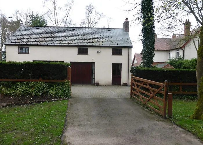 Glen-Yr-Afon House Hotel
