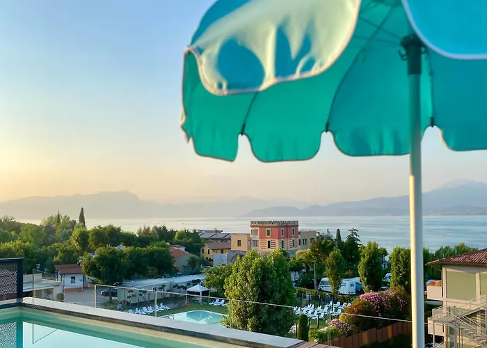 Plaza Lago Di Garda Rooms - Rooftop, Lakeview & Jacuzzi