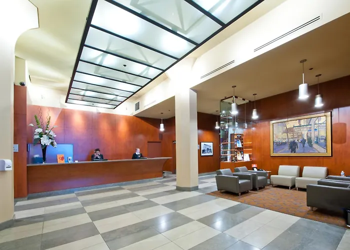 Le Square Phillips Hotel & Suites