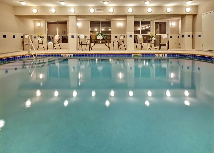 Holiday Inn Express & Suites Vermillion By Ihg