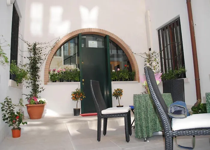 Acca Hotel