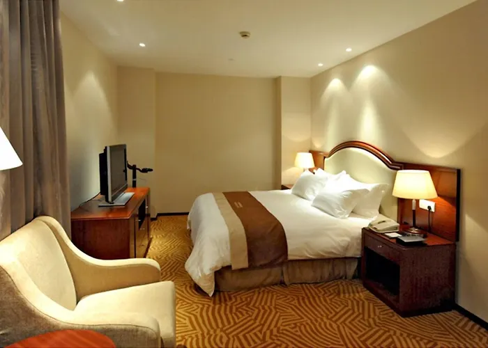 Paradise Hotel Shanghai