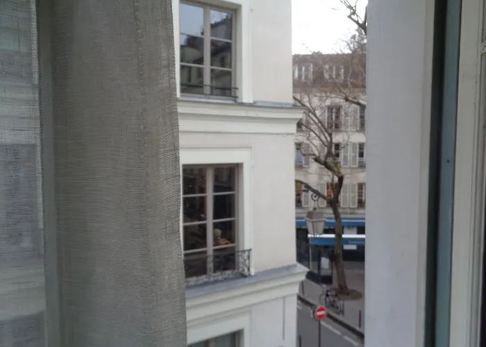 Hôtel les Degrés de Notre Dame París