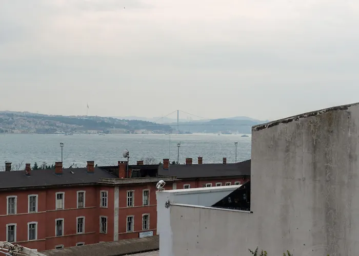 Mr. Bird Hotel Istanbul