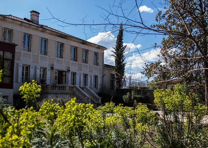 Hotel Domaine du Pont de l'Eyre à Salles 