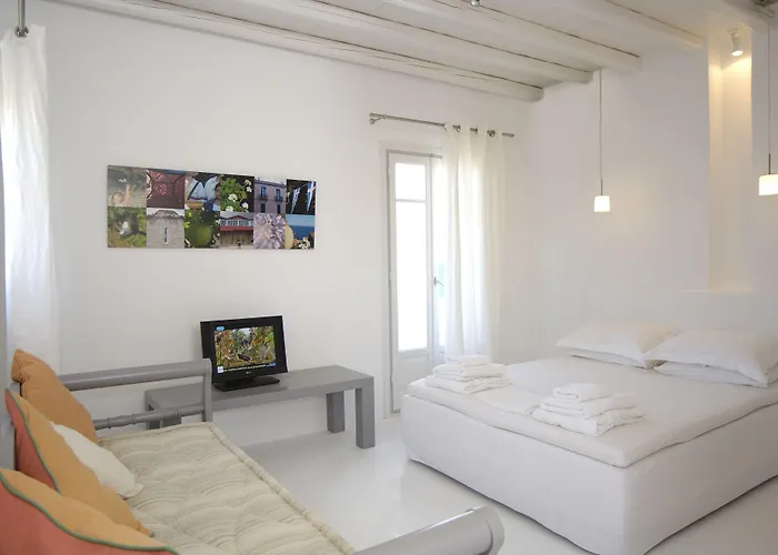 Kapetan Tasos Suites Pollonia