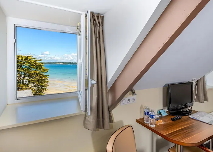 Logis Hotel Belle-Vue