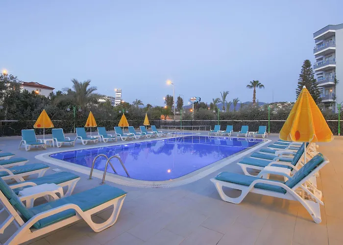Opia Hotel