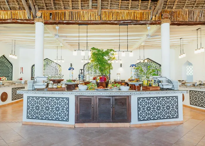 Bluebay Beach Resort&Spa