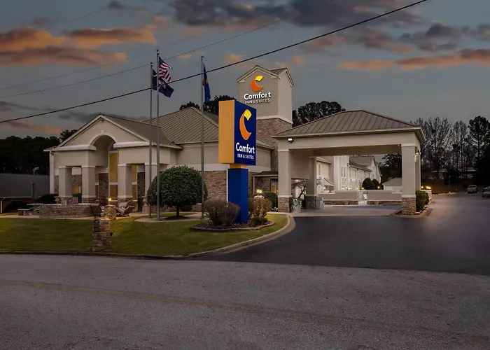 Comfort Inn & Suites Greenwood Near University