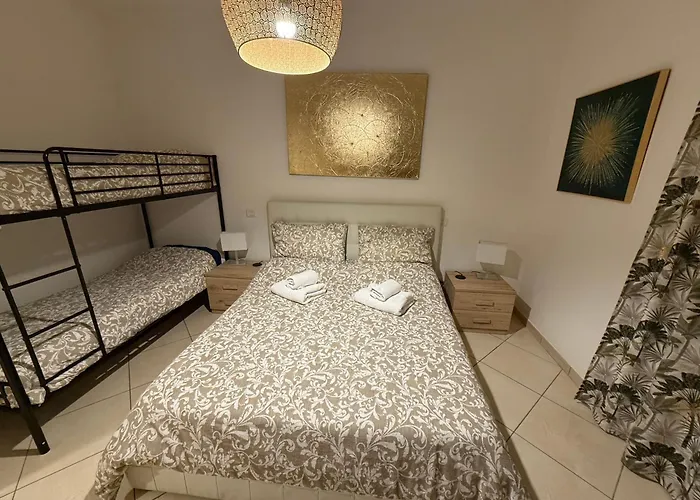 Caserta Royale Suite