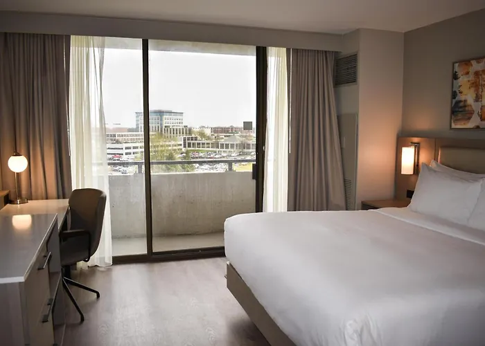 Doubletree By Hilton Chicago - Oak Brook Hotel