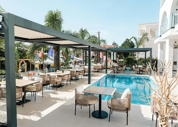 Colosseum Hotel Ksamil