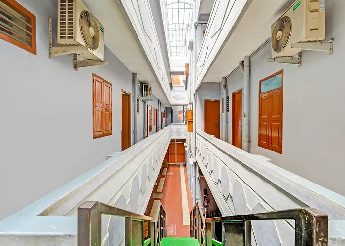 Hotel O Le Stay Inn