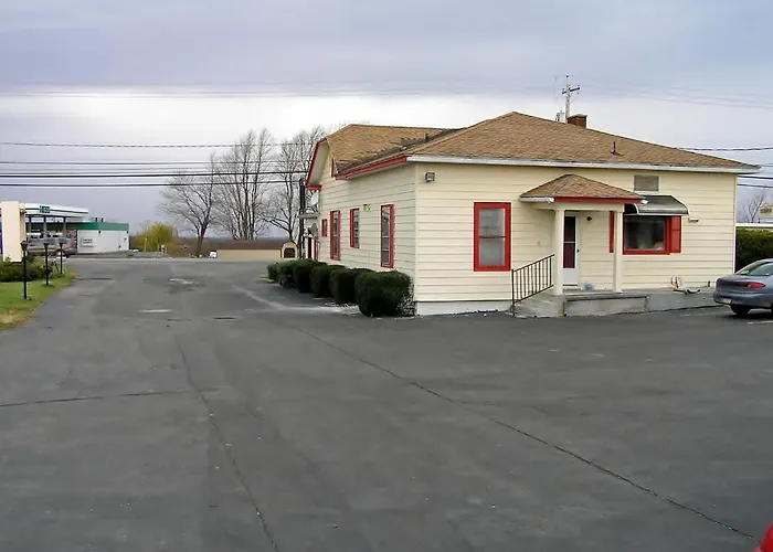 Watertown Budget Inn